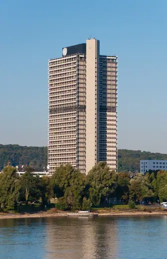 Photo 2: Exterior · The so-called "Langer Eugen", headquarters of the UN campus in Bonn