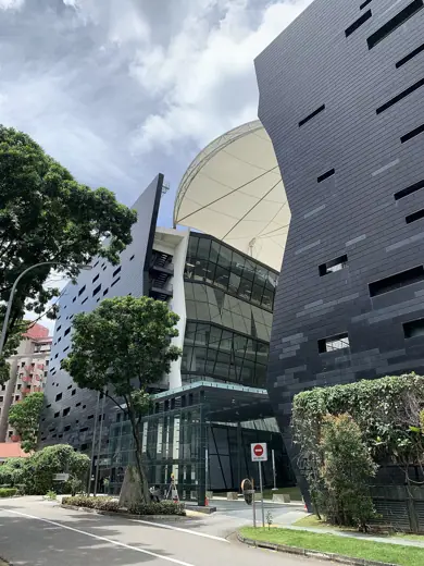 Photo 3: Exterior