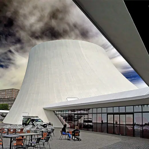 Photo 2: Exterior · Le Havre - Le Volcan