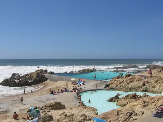 Photo 3: Exterior · The two swimming pools on the beach at Leça da Palmeira