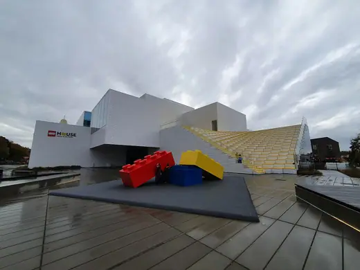 Photo 4: Exterior · LEGO House (speelgoedgebouw in Denemarken)