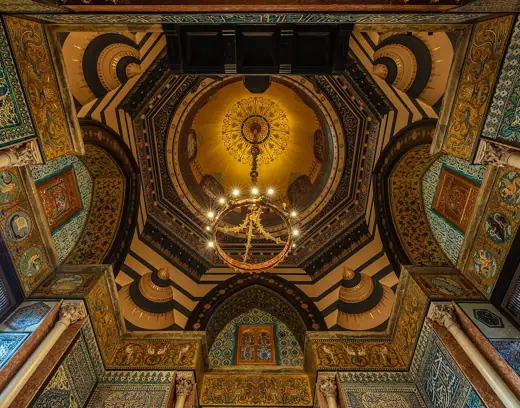 Photo 3: Interior