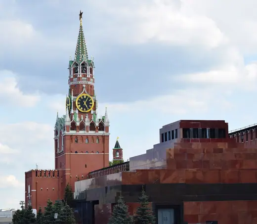 Photo 4: Exterior · General view of Lenin's Mausoleum and Spasskaya Tower