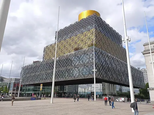 Photo 2: Exterior · Exterior view of the Library of Birmingham, England