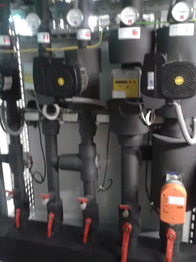 Photo 2: Interior · LCT ONE - hydraulic equipment (technical room)