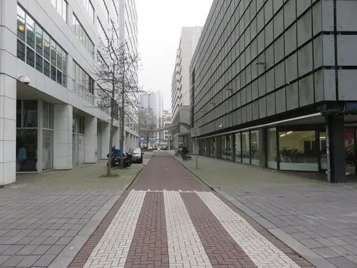 Photo 4: Exterior · Weena-Zuid, Rotterdam bij Lijnbaan (links) richting Coolsingel, 2024