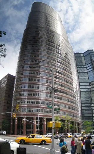 Photo 5: Detail · Lipstick Building , Manhattan