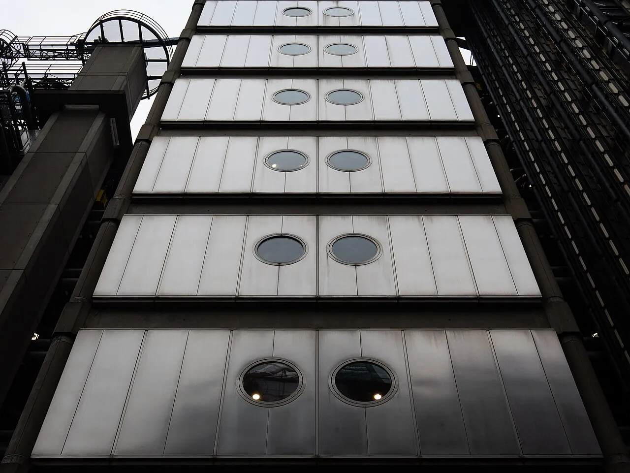 Lloyd's Building: Detail