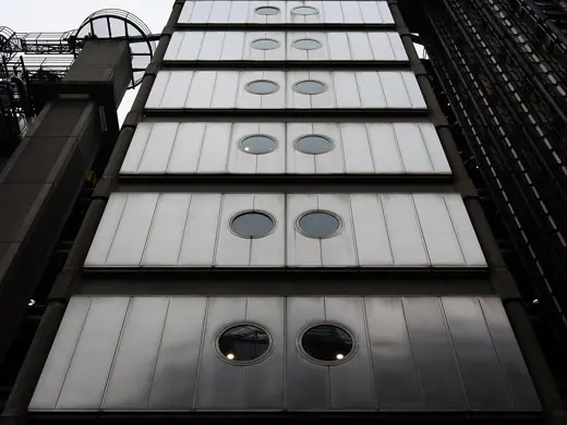 Photo 7: Detail