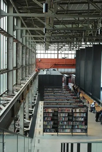 Photo 5: Interior · Interior of the LocHal in Tilburg, Netherlands