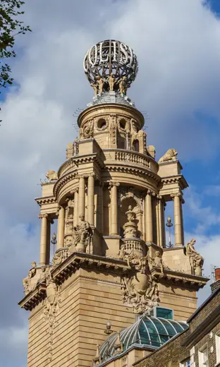 Photo 3: Exterior