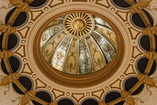 Photo 6: Interior