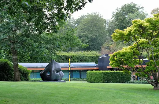 Photo 2: Exterior · Photo of the outside of the Louisiana Museum in Denmark