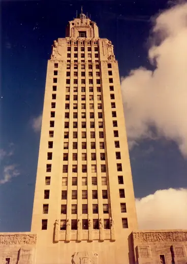 Photo 2: Exterior