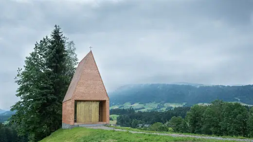 Photo 2: Exterior
