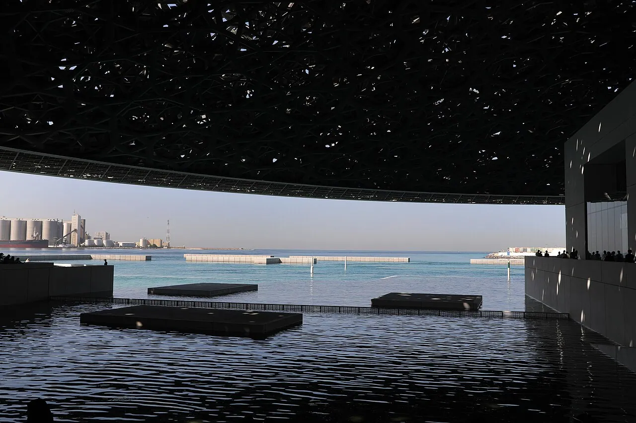 Louvre Abu Dhabi: Interior