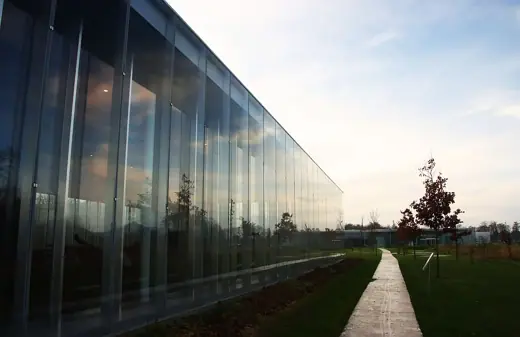 Photo 4: Exterior · Lens