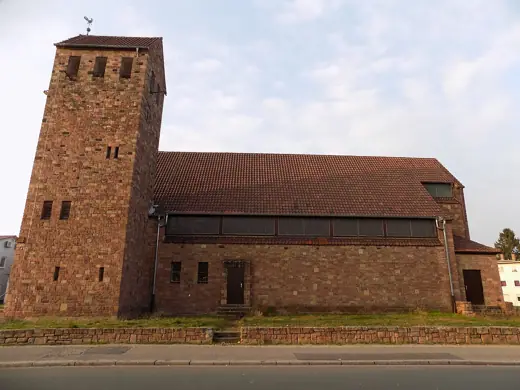 Photo 3: Exterior