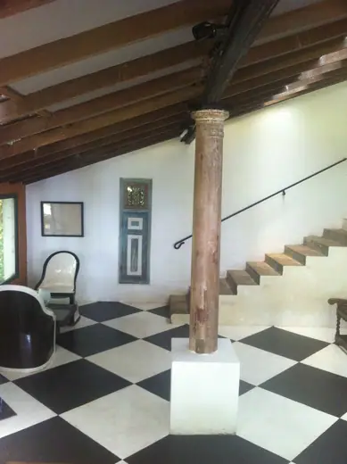 Photo 4: Exterior · From the Sri Lankan architect Geoffrey Bawa's house Lunuganga in Bentota, Sri Lanka