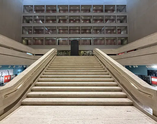 Photo 6: Interior