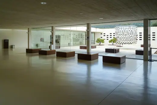 Photo 5: Interior