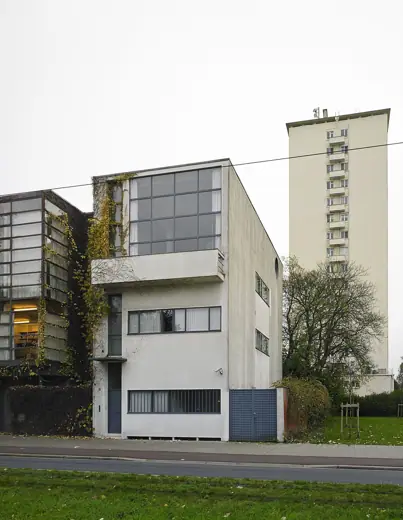 Photo 2: Exterior · Huis Guiette Antwerpen
