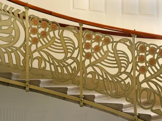 Photo 5: Interior · Wohn- und Geschäftshaus, Majolika-Haus