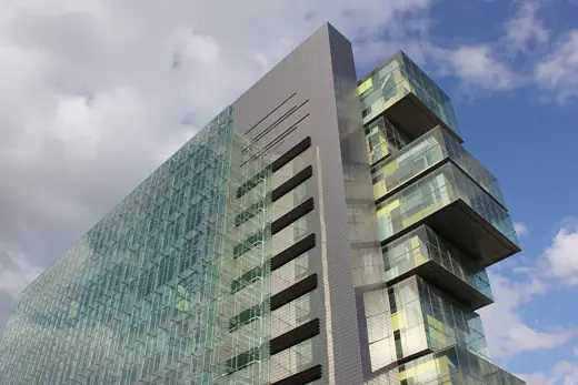 Photo 2: Exterior · The glass wall of the Manchester Civil Justice Centre, in Spinningfields