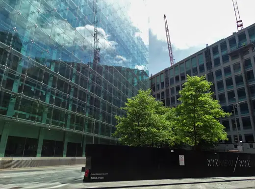 Photo 3: Exterior
