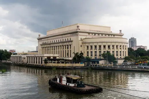 Photo 7: Section · Manila, Philippines: The Post Office Building and the Pasig River, seen from the Jones Bridge