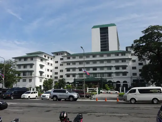 Photo 1: Exterior · Manila Hotel near Quirino Grandstand, Ermita, Manila