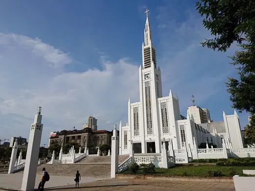 Photo 6: Interior · Catedral de Maputo and Maputo City Hall