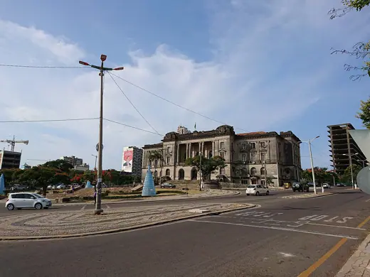 Photo 2: Interior · Maputo City Hall and Praça da Independência