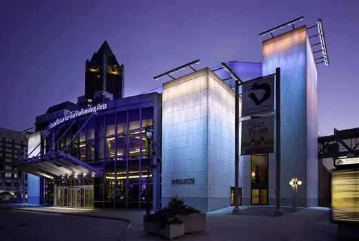 Photo 2: Exterior