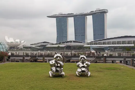 Photo 6: Detail · Hehe and Xiexie sculptures