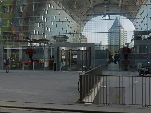 Photo 5: Interior · Rotterdam, living block (het Potlood) through de Markthallen