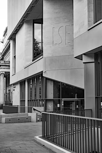 Photo 4: Interior · Holborn : entrance, Marshall Building, London School of Economics
