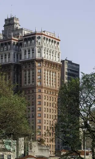 Photo 1: Exterior · Martinelli Building in São Paulo, Brazil