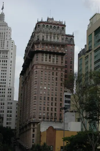 Photo 2: Exterior · Ed