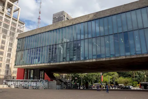 Photo 2: Exterior · MASP, São Paulo, Brasil