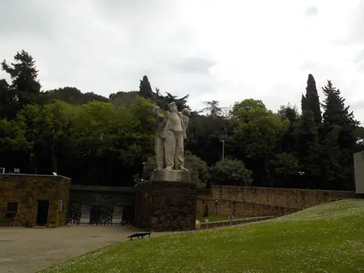 Photo 2: Exterior · Francesco Coccia, Monumento ai caduti, Roma, Mausoleo delle Fosse Ardeatine