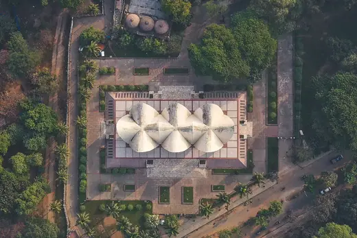 Photo 5: Context · This is a photo of a monument in Bangladesh identified by the ID
