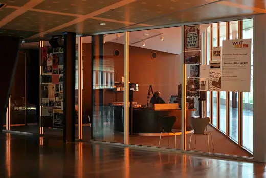 Photo 5: Interior