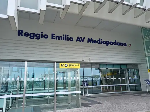Photo 2: Exterior · Reggio Emilia AV Mediopadana railway station