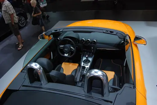 Photo 6: Interior · auditts 004