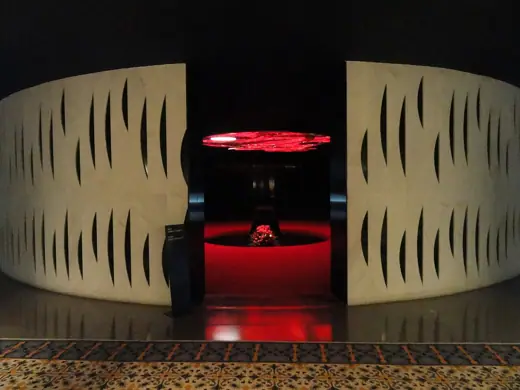 Photo 6: Interior