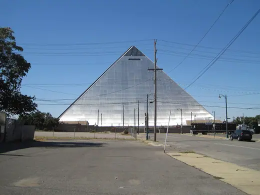 Photo 5: Context
