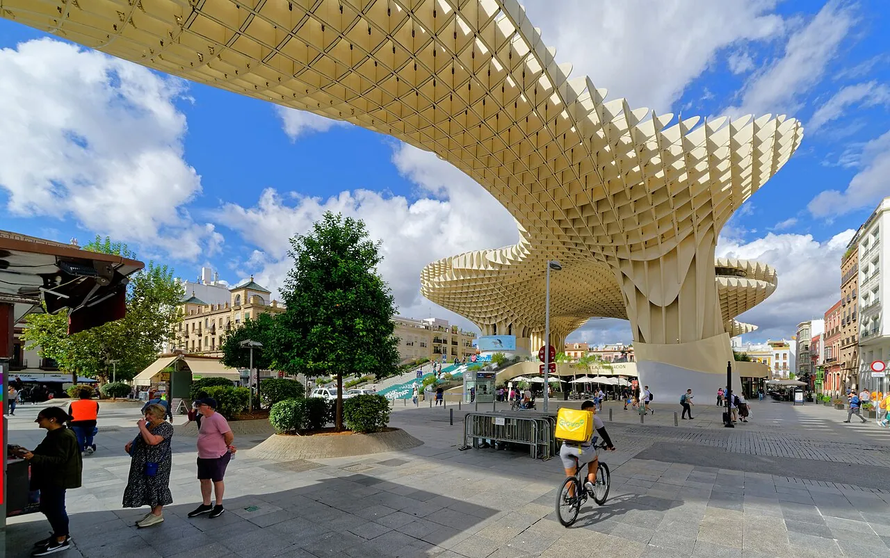 Metropol Parasol: Exterior · The Metropol Parasol in Sevilla