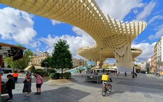 Photo 2: Exterior · The Metropol Parasol in Sevilla
