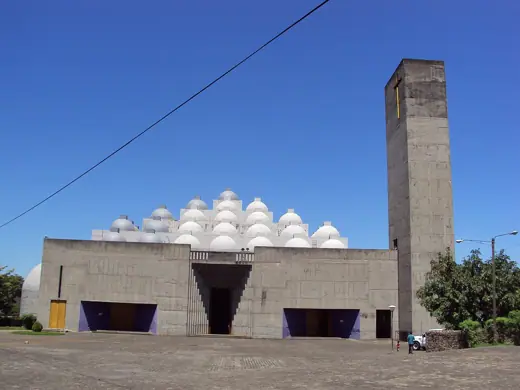 Photo 3: Exterior · Catedral de la Inmaculada Concepción, Managua